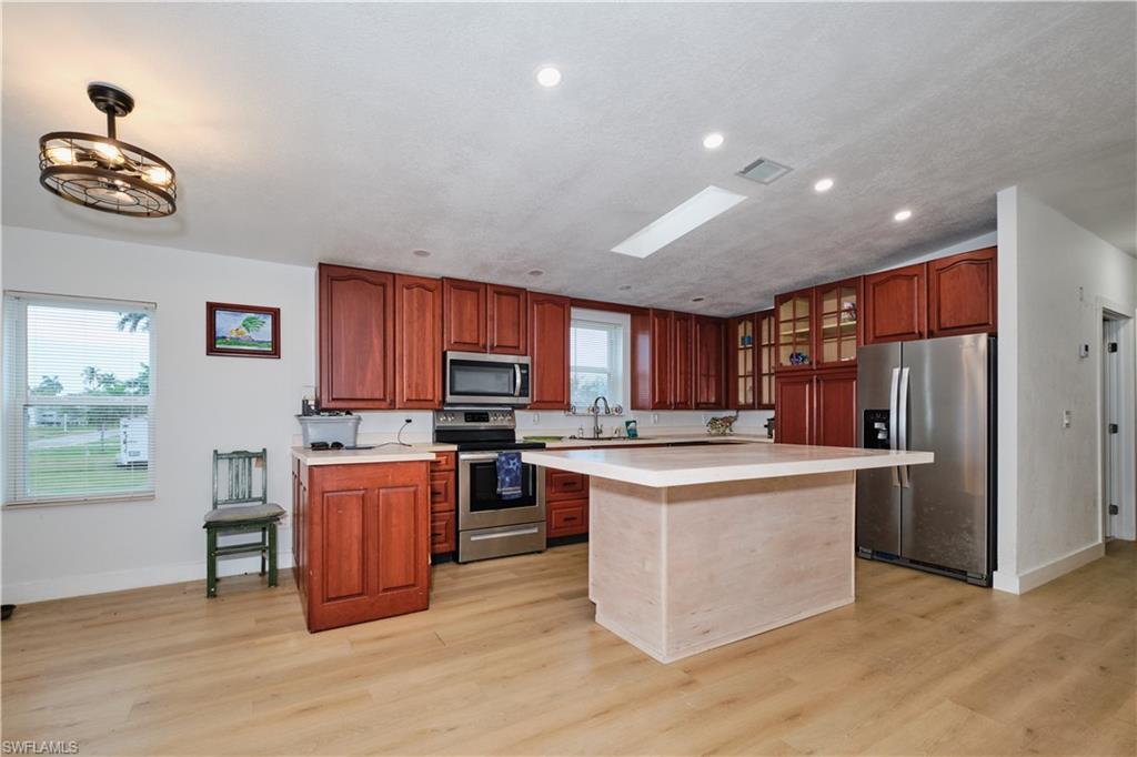 16820 Banyon DR photo 21