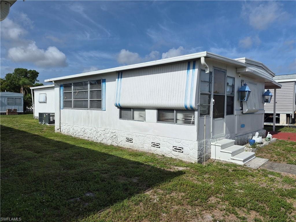 Exterior Left