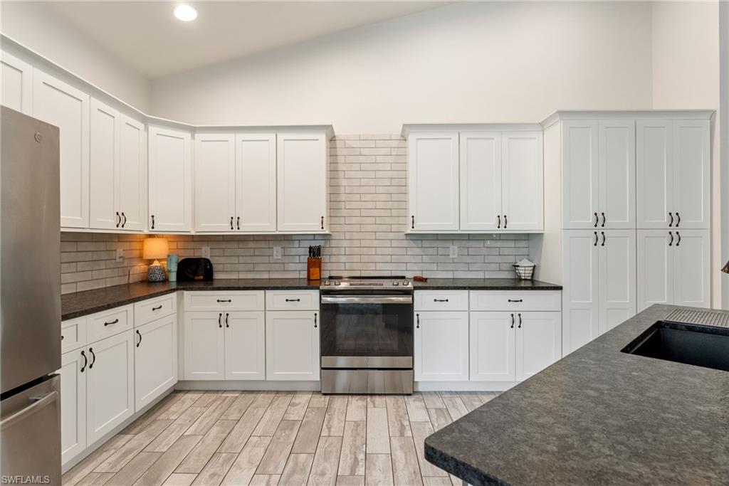 Large Kitchen Area