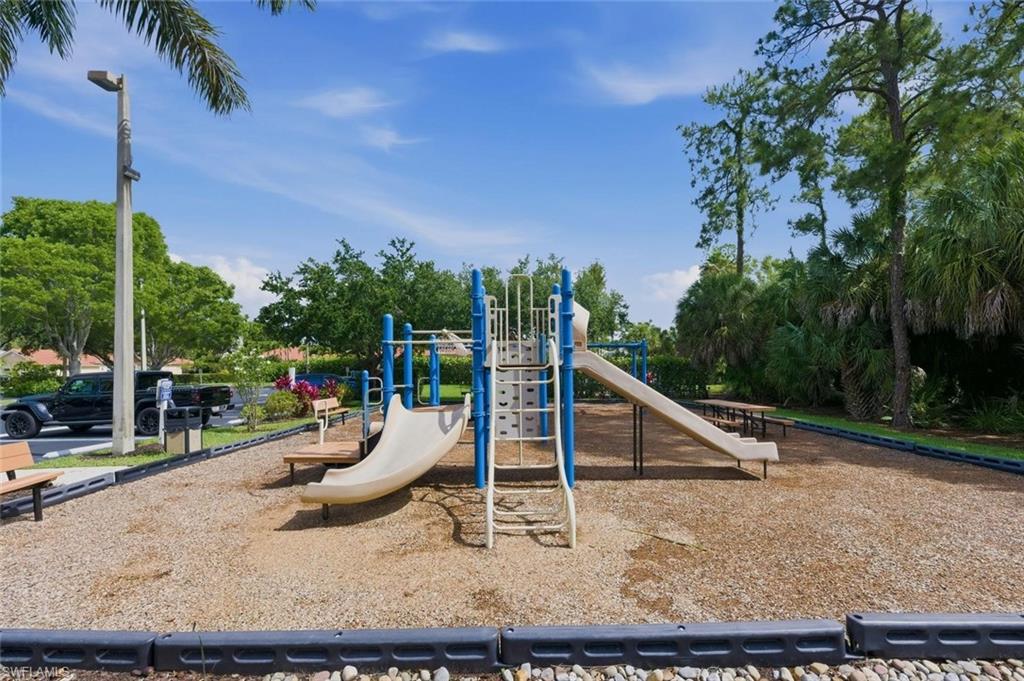 7685 Meadow Lakes DR 1301 photo 26