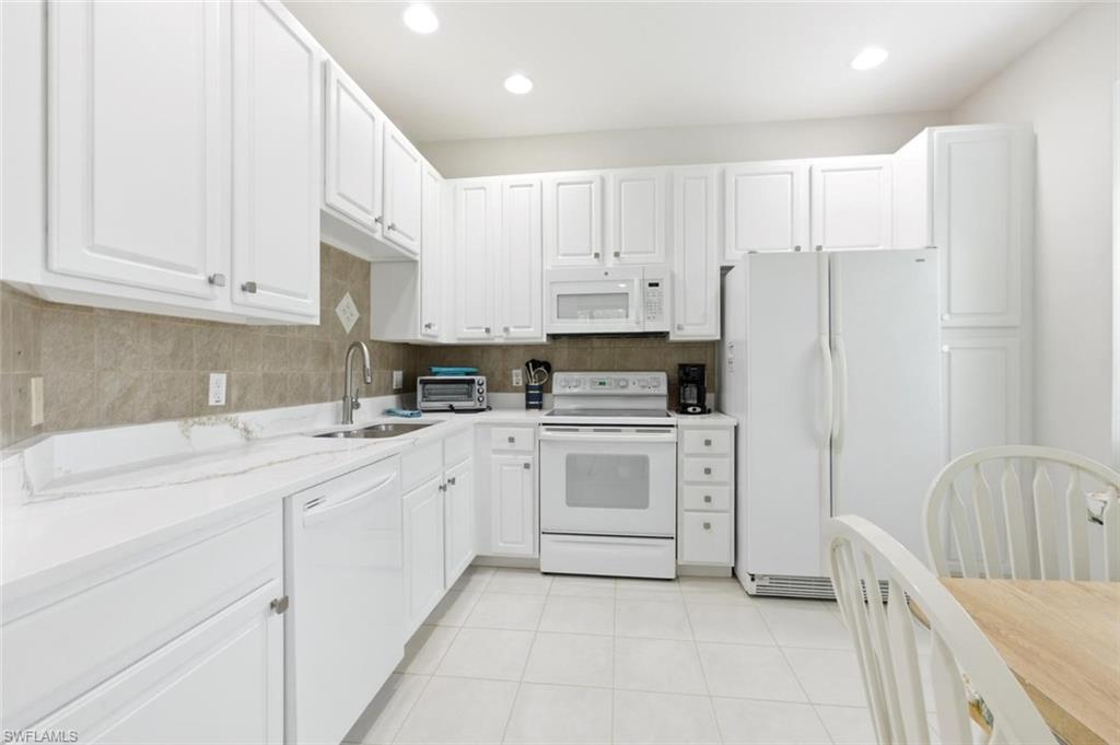 7685 Meadow Lakes DR 1301 photo 9