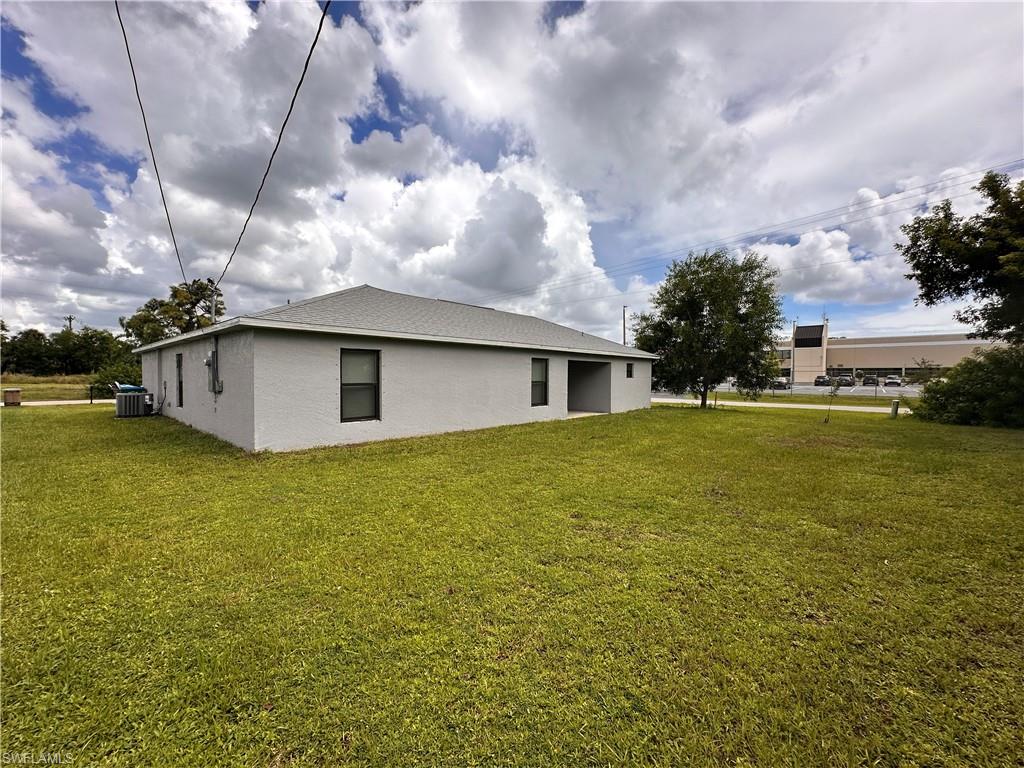 2212 SW Santa Barbara PL
