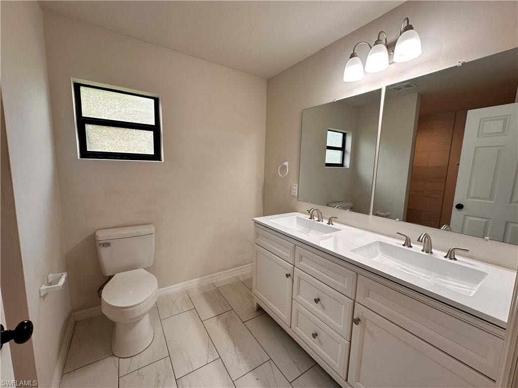 2212 SW Santa Barbara PL photo 17