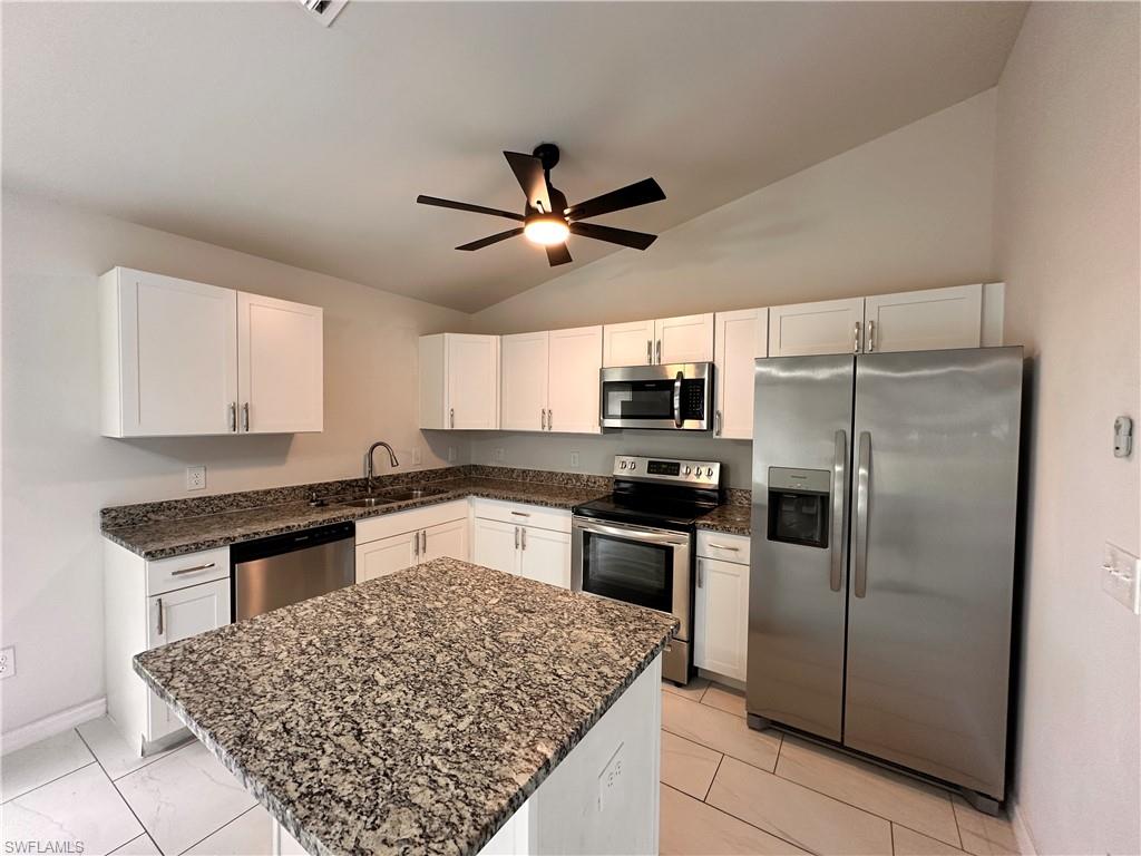 2212 SW Santa Barbara PL