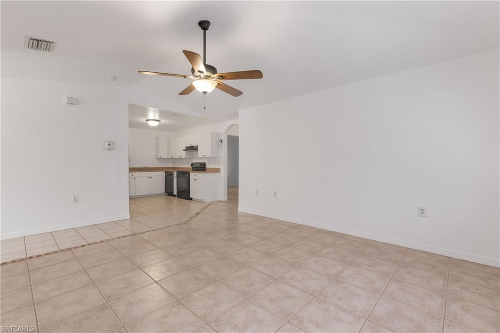 221 Meadow RD