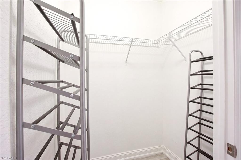 dual closets in primary