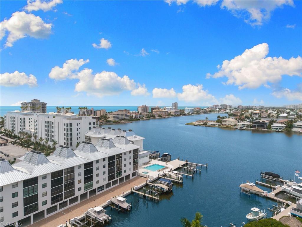 Ideally located directly across from the Naples Ritz-Carlton Beach Resort and just a 10-minute walk (0.5 miles) to the pristine sugar-sand shores of Vanderbilt Beach!