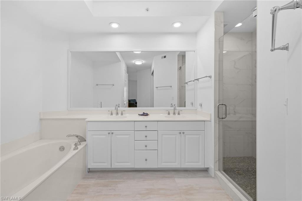 400 Flagship DR 1104 photo 16