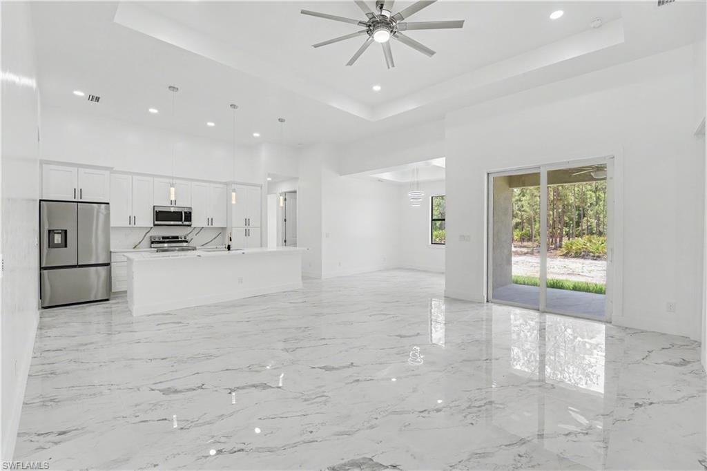 1116 Leroy AVE