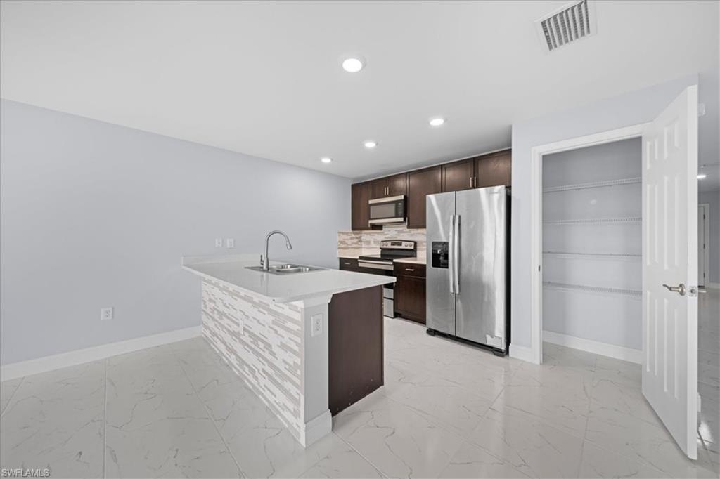 10535 Crossback LN photo 17