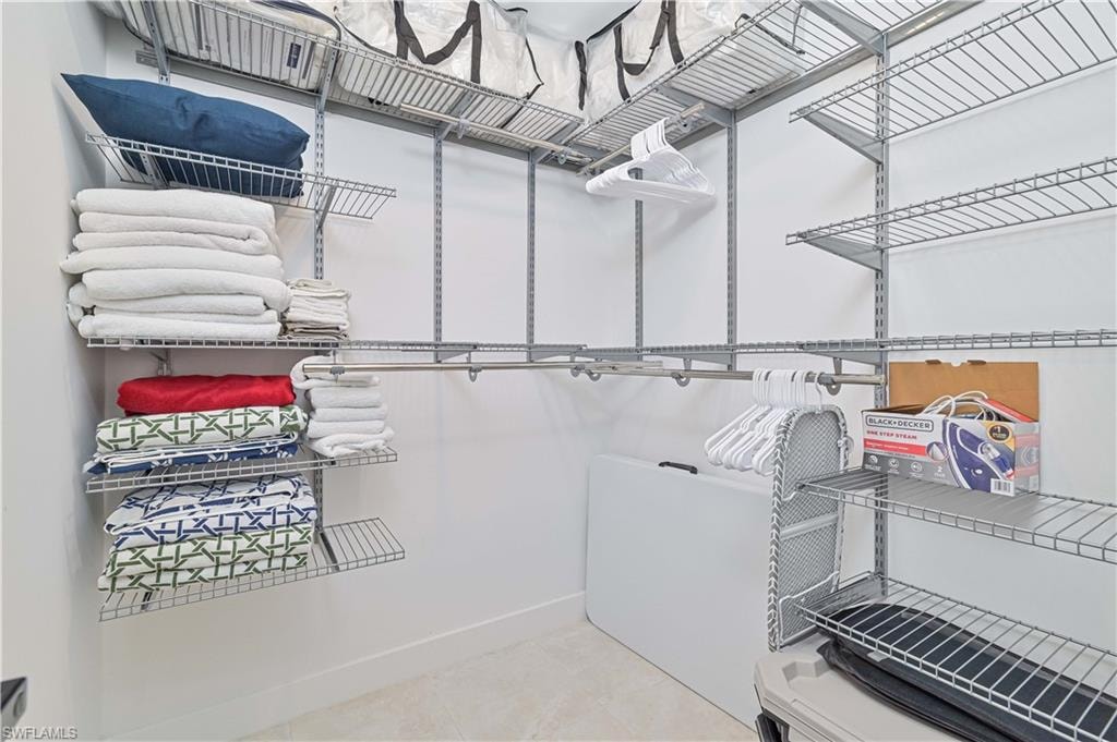 6386 Royal Woods DR photo 30