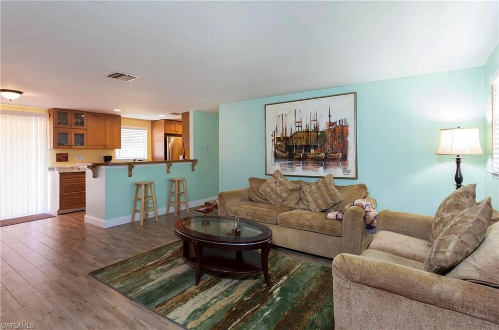 11093 Kelly RD photo 6