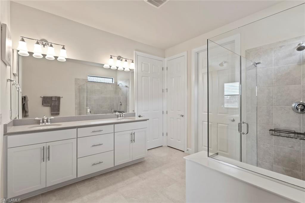 Primary Suite Bathroom