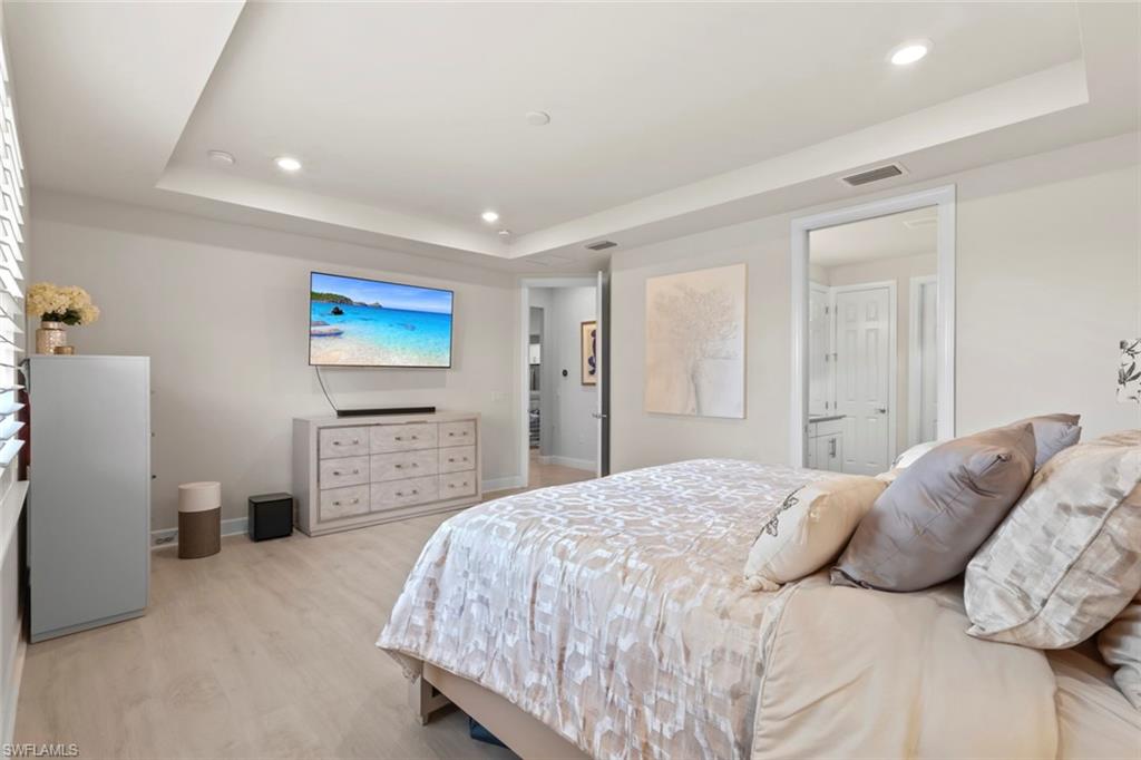 5874 Champion LN photo 11