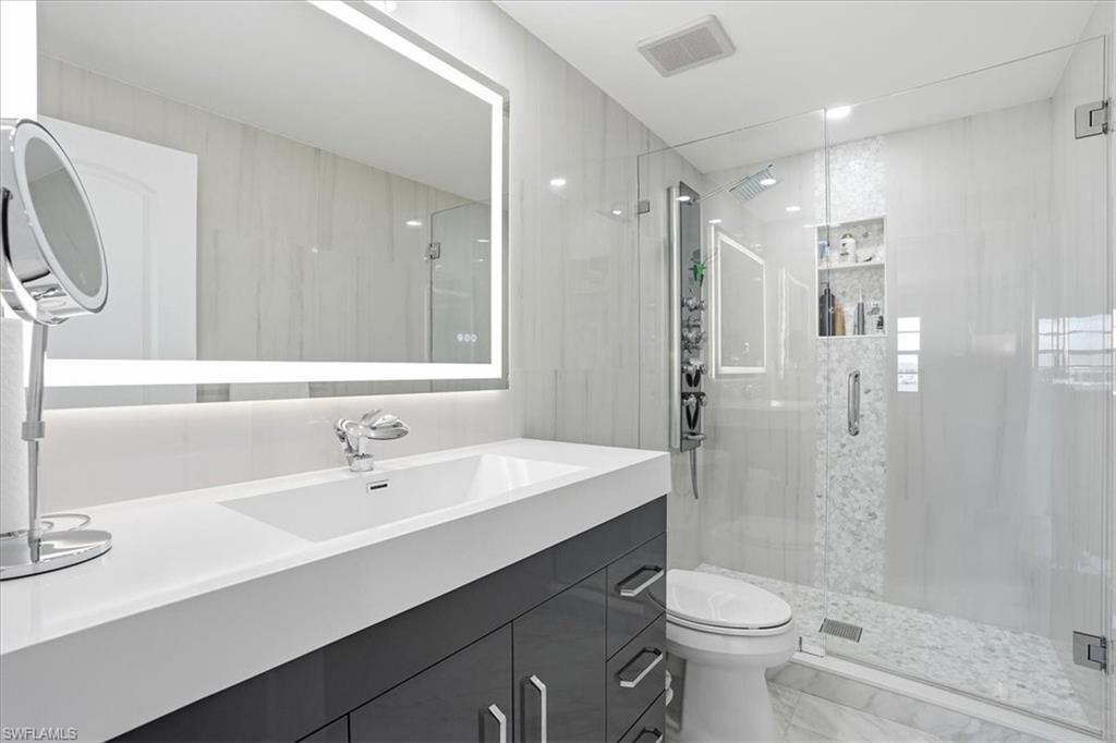 1280 Blue Point AVE C30 photo 20