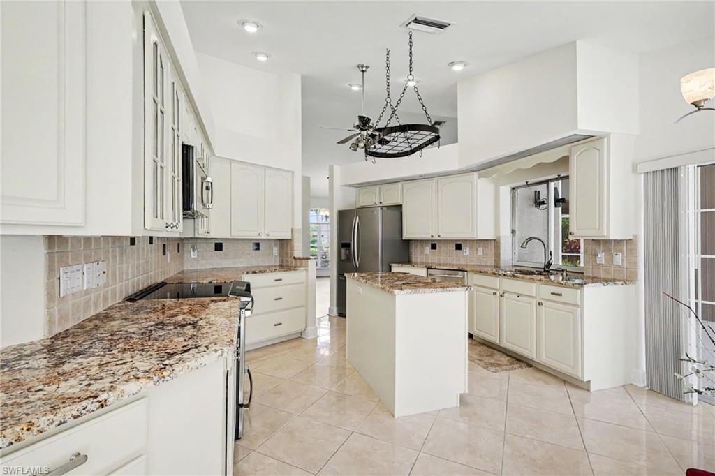 7860 Twin Eagle LN photo 12