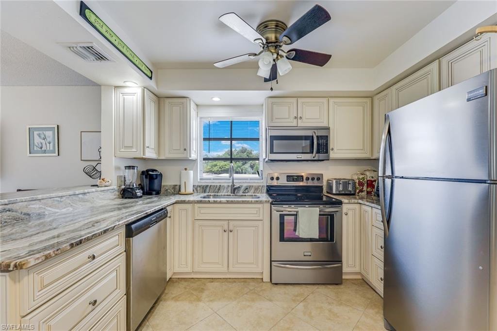 5 High Point CIR W 204