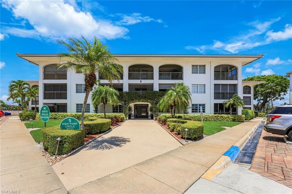 5 High Point CIR W 204