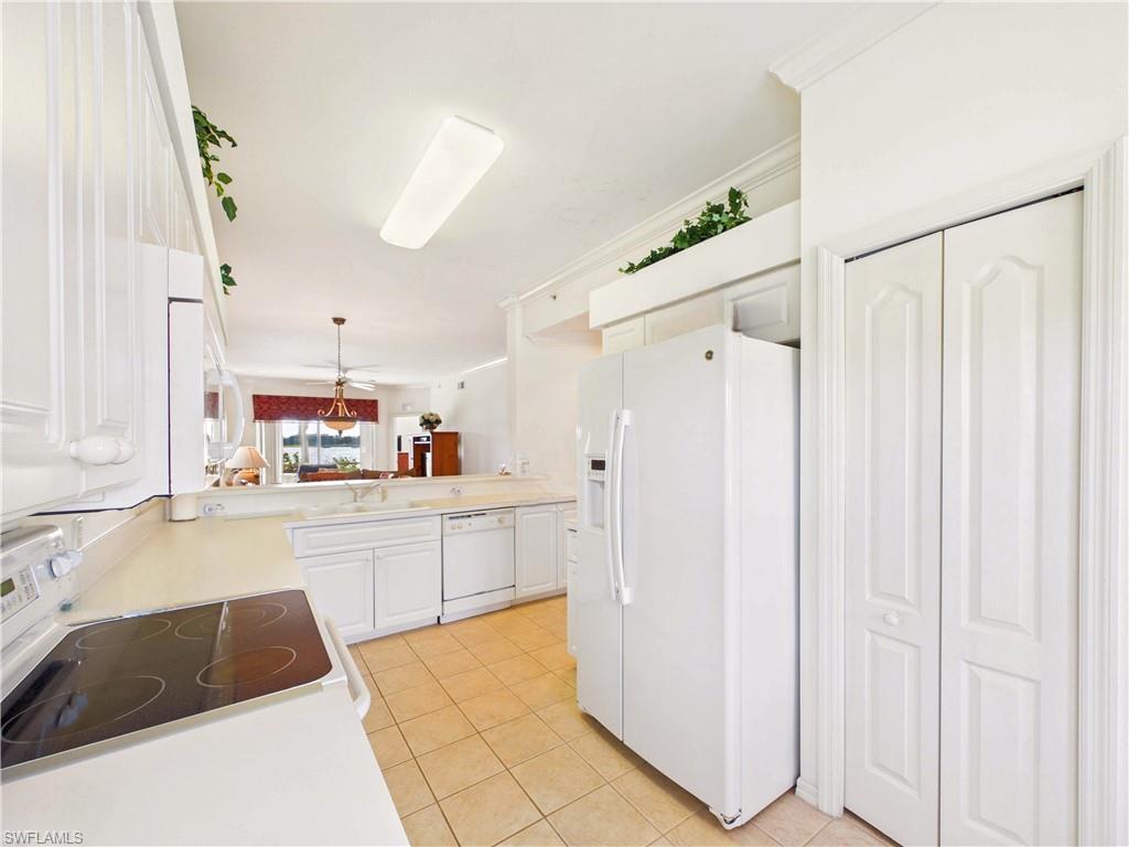 10391 Butterfly Palm DR 1011 photo 12