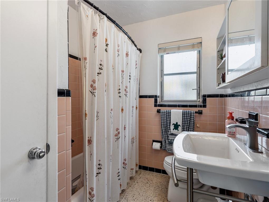 5521 Shaddelee LN W photo 10