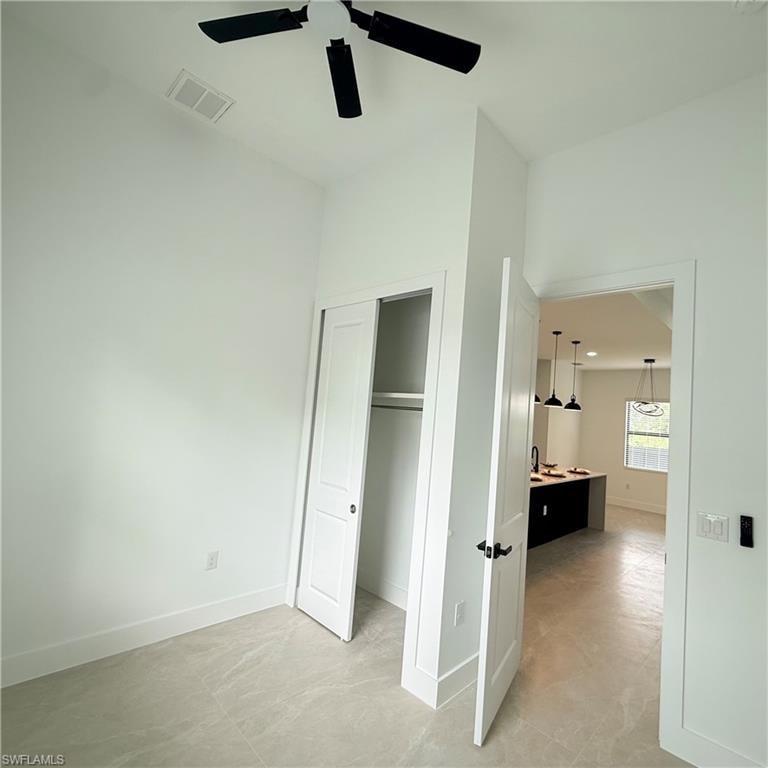 1047 Merry ST E photo 23