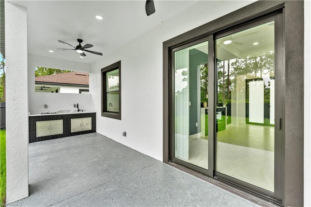 1047 Merry ST E photo 36