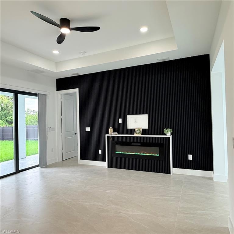 1047 Merry ST E photo 9
