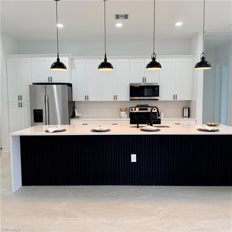 1047 Merry ST E photo 10