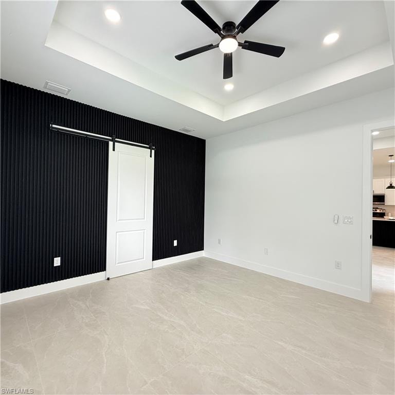 1047 Merry ST E photo 21