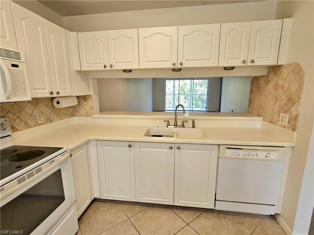 Everything you need and a good view to your outside lanai