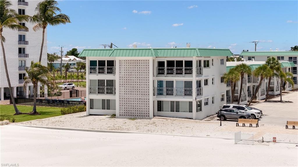 6500 Estero BLVD E320 photo 23