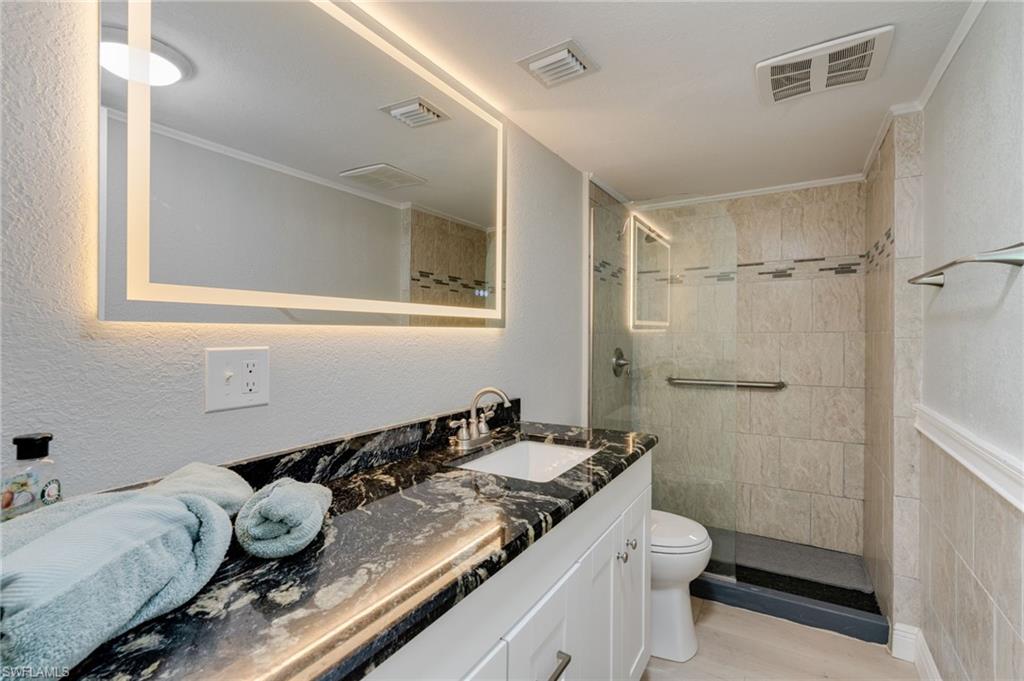 6500 Estero BLVD E320 photo 16