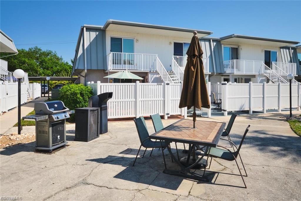 6777 Winkler RD 125 photo 36