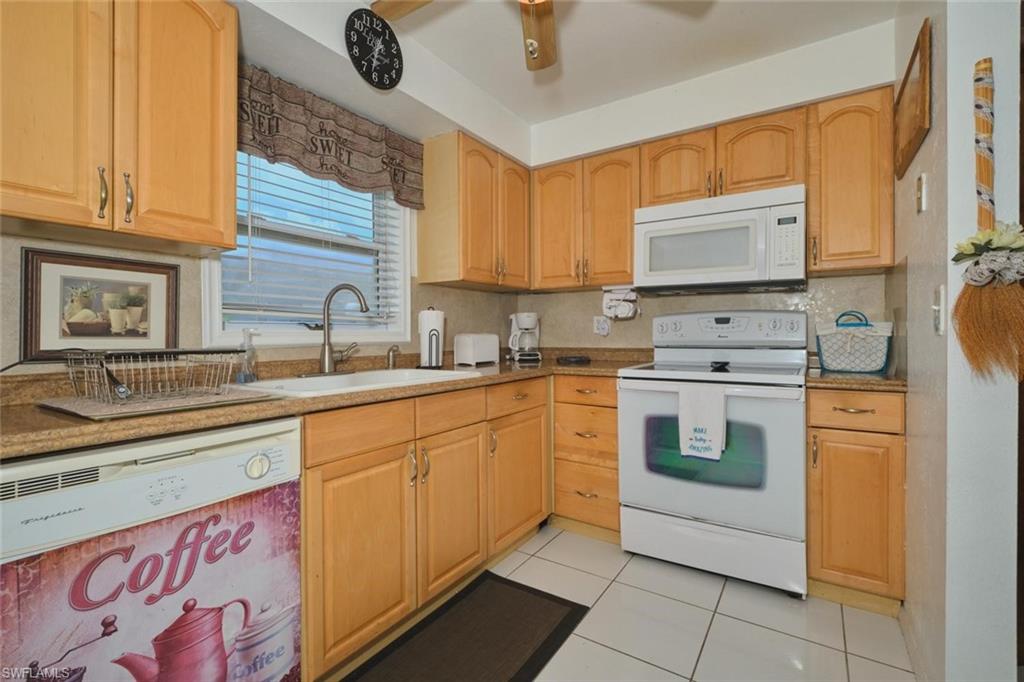 6777 Winkler RD 125 photo 14
