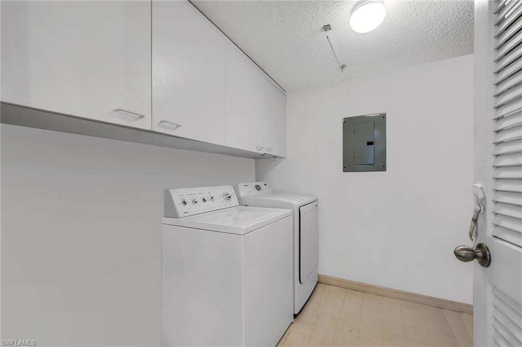 208 Furse Lakes CIR D6 photo 34