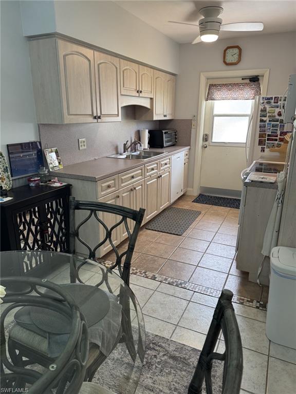 Bring your groceries right into the kitchen, very convenient.
