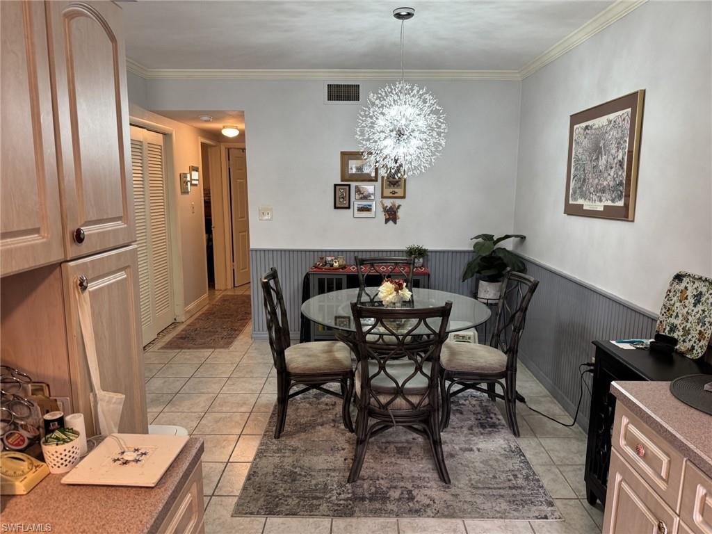 Very nice sized dining room.
