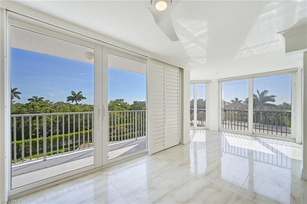 6361 Pelican Bay BLVD 202 photo 7