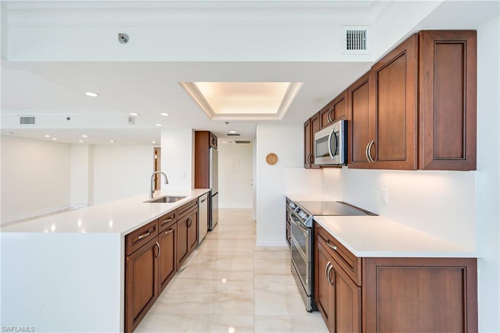 6361 Pelican Bay BLVD 202 photo 14