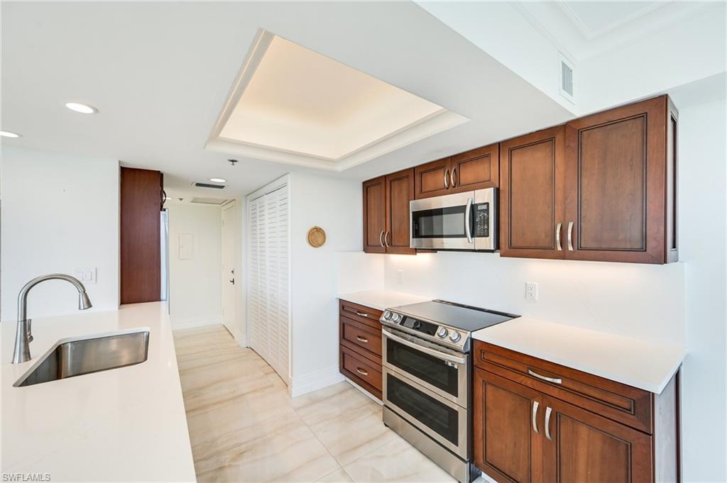 6361 Pelican Bay BLVD 202 photo 11