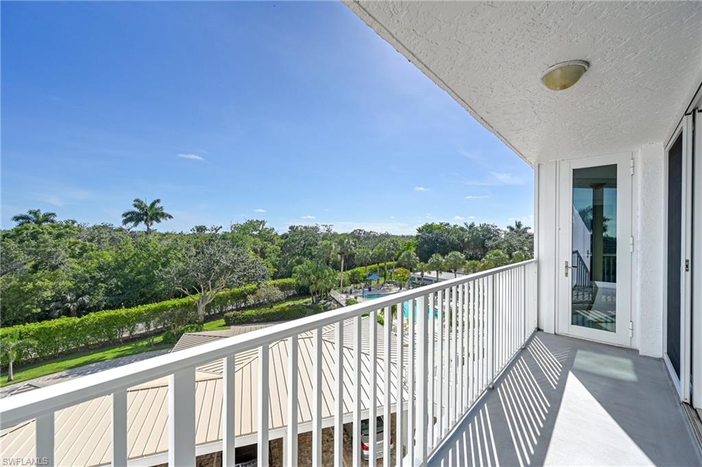 6361 Pelican Bay BLVD 202 photo 8