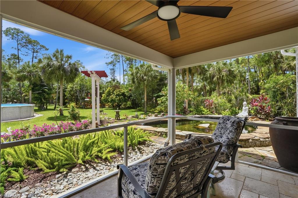 Screened in Porch