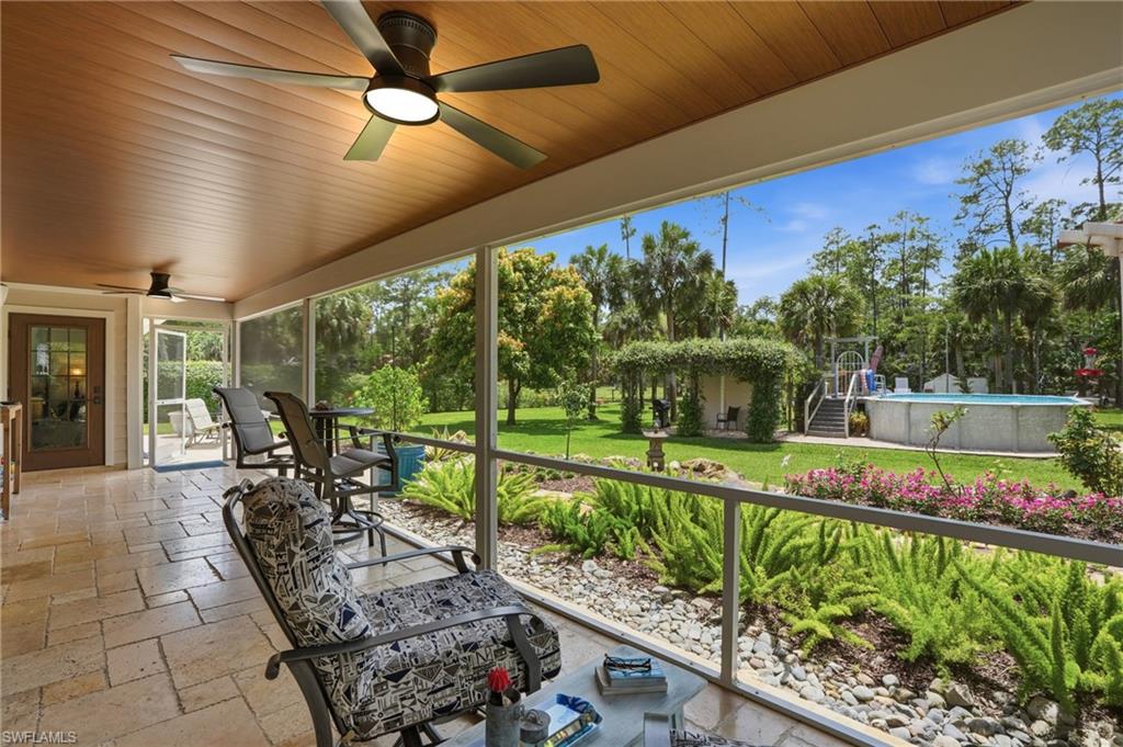 Screened in Porch