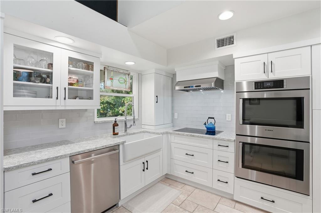 Kitchen w Window