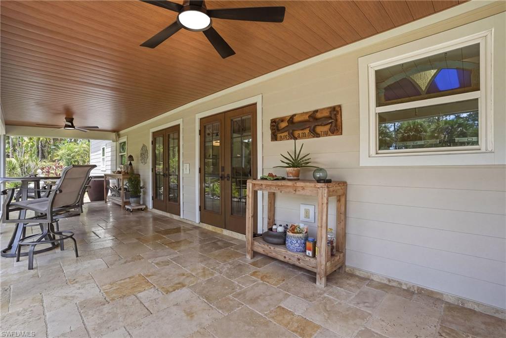 Screened in Porch