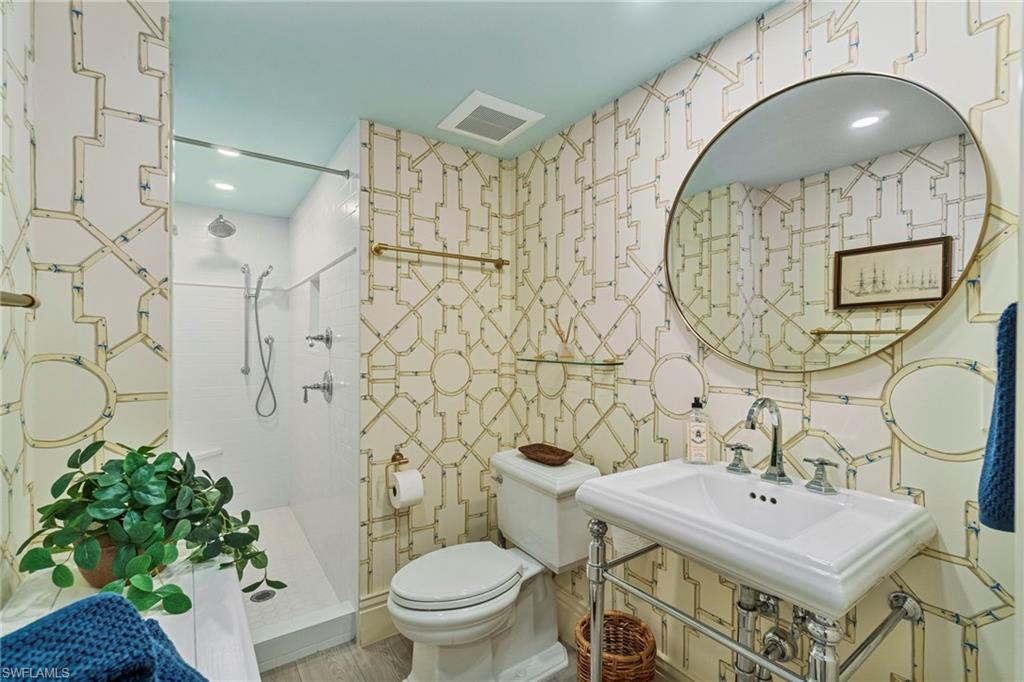 176 Collier BLVD 101 photo 37
