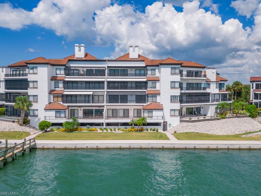 232 La Peninsula BLVD 232