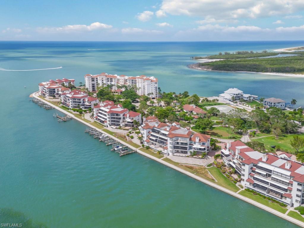 232 La Peninsula BLVD 232