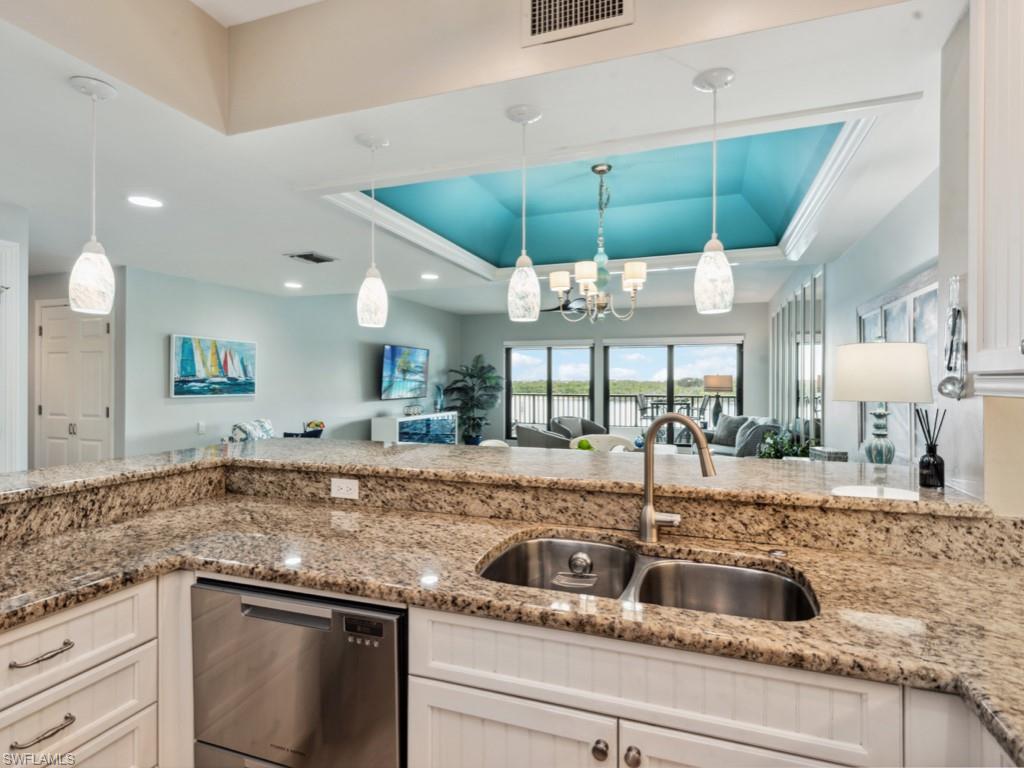 232 La Peninsula BLVD 232