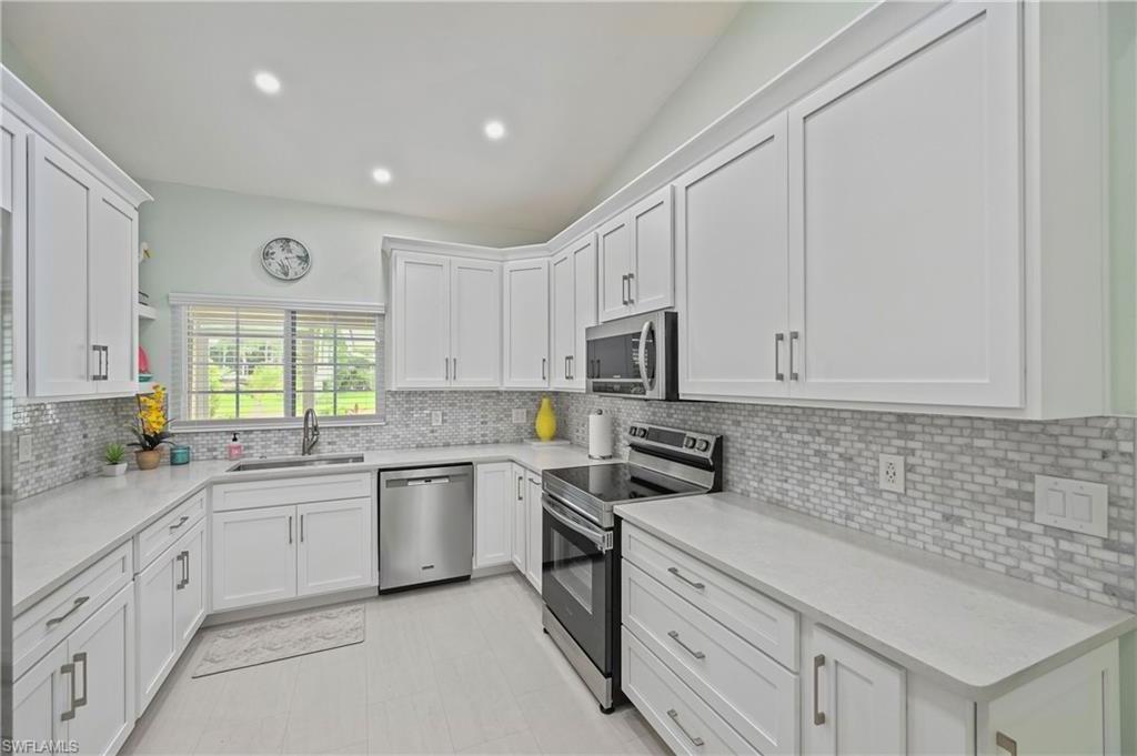 657 Saint Andrews BLVD photo 12